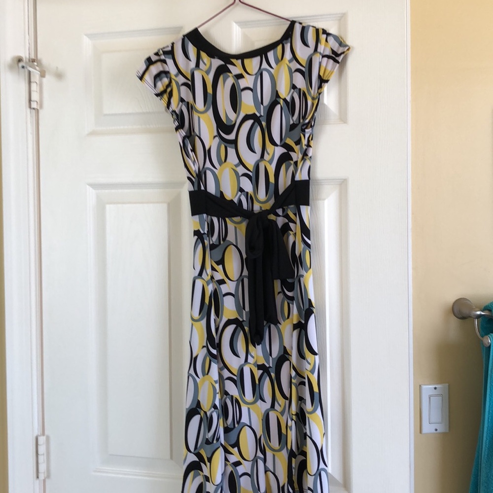 Dress - Picture 4 of 4